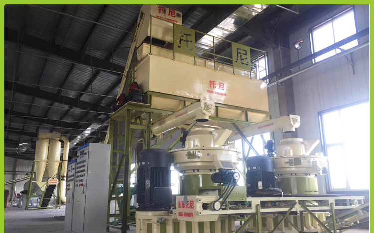 2台760大齒輪顆粒機客戶現場 